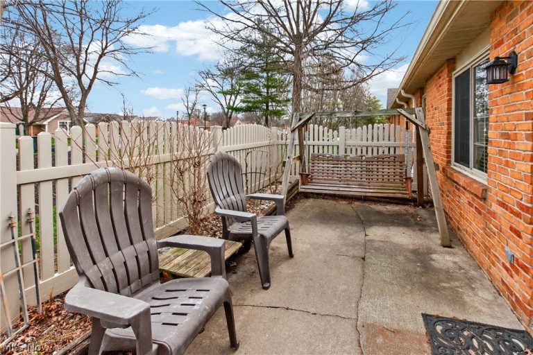 35965 Westminister Avenue, North Ridgeville, OH - Photo 3