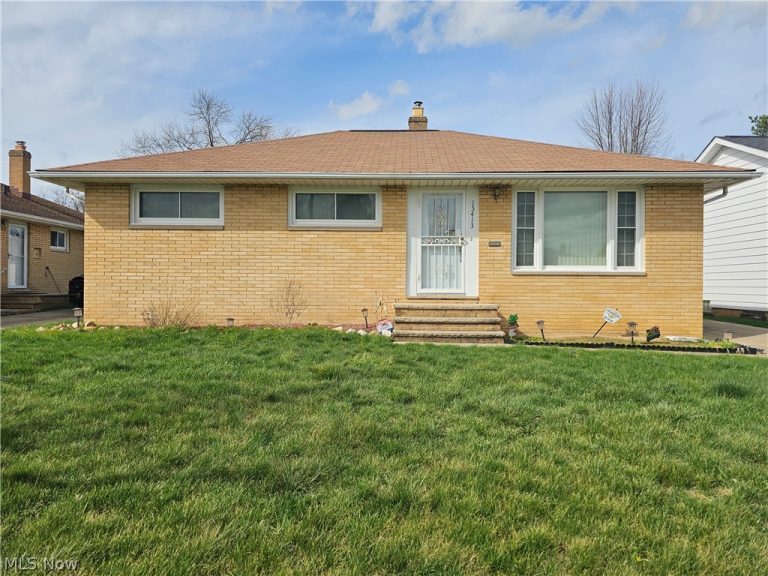 15413 Shirley Avenue, Maple Heights, OH, 44137