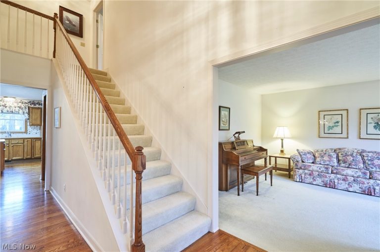 2987 Woodcrest Drive, Fairlawn, OH - Photo 3