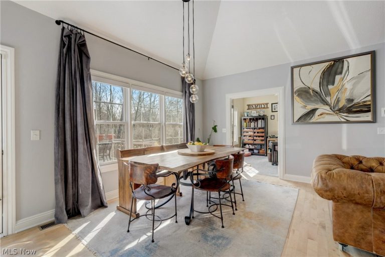 9 River Side Drive, Rocky River, OH - Photo 8