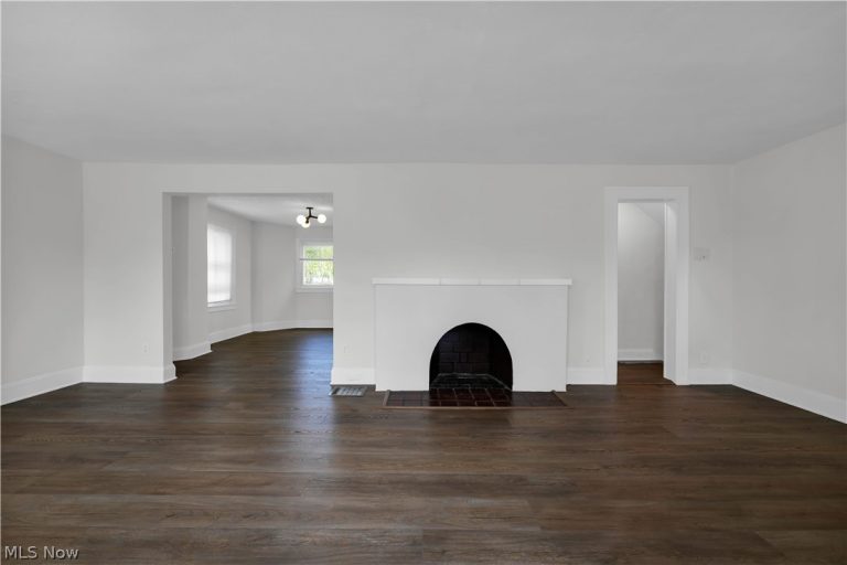 17303 Invermere Avenue, Cleveland, OH - Photo 4