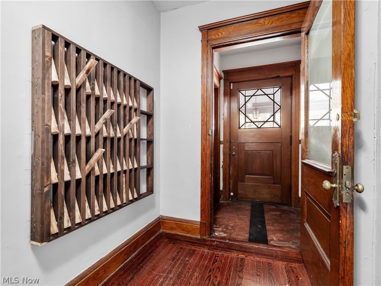 6110 Clinton Avenue, Cleveland, OH - Photo 5