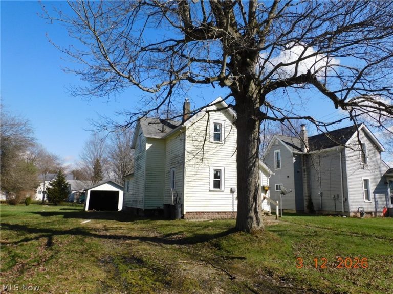 522 Shackson Street, Conneaut, OH - Photo 4