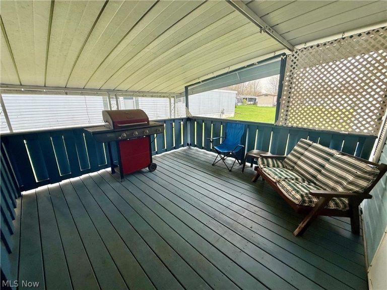 607 Sugar Pines Drive, Warren, OH - Photo 6