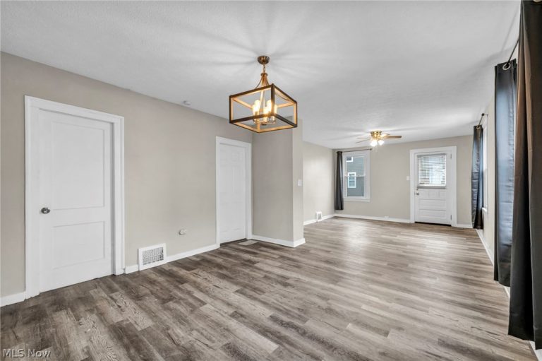 3623 Siam Avenue, Cleveland, OH - Photo 2