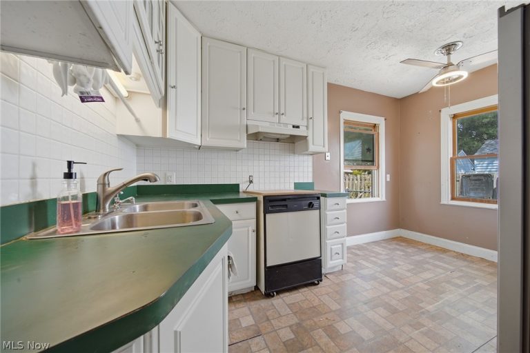 1712 Girard Street, Akron, OH - Photo 5