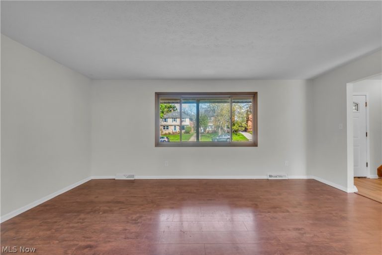 2540 Charney Road, University Heights, OH - Photo 5