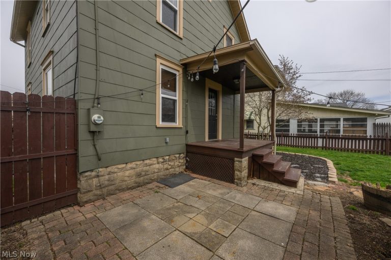 856 Baker Avenue, New Philadelphia, OH - Photo 5