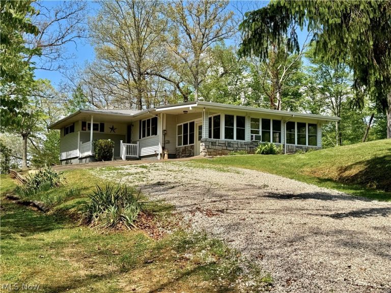 2163 Bull Run Road, Waverly, WV - Photo 2