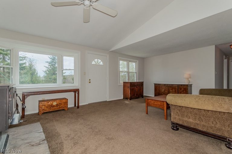 18890 Maplewood Lane, Chagrin Falls, OH - Photo 8