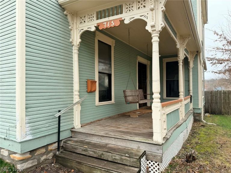 715 Brighton Boulevard, Zanesville, OH - Photo 3