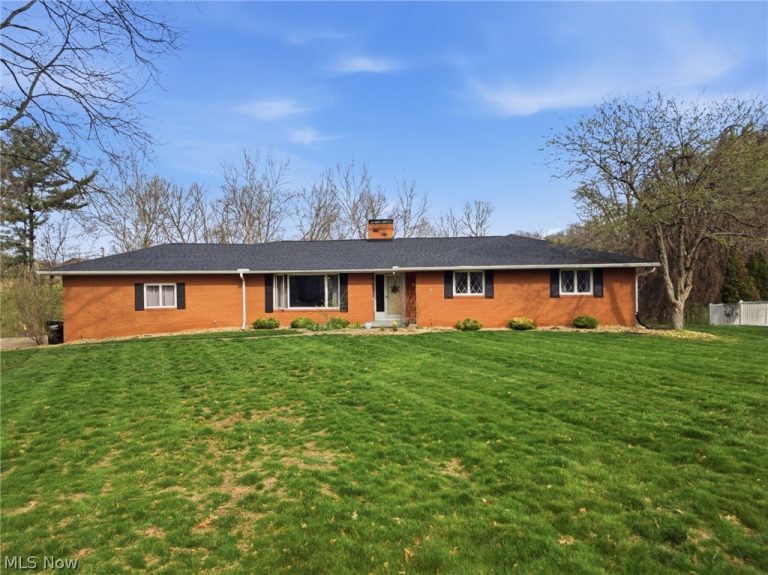 3221 Arrow Point Drive, Zanesville, OH, 43701