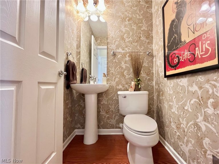 991 Croghan Way, Akron, OH - Photo 6