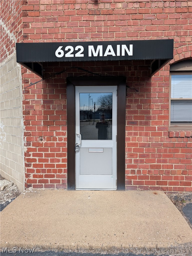 622 Main Street, Coshocton, OH - Photo 3