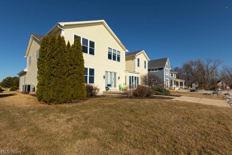 7016 Sunview Drive, Lakeside Marblehead, OH - Photo 6