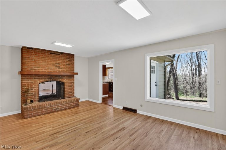 3050 State Road, Cuyahoga Falls, OH - Photo 2