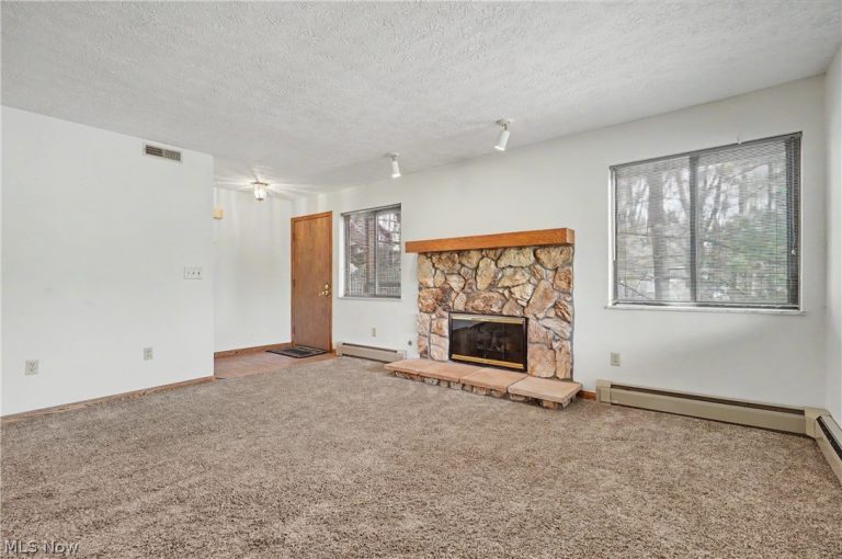 2197 Pinebrook Trail, Cuyahoga Falls, OH - Photo 5