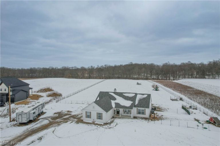 800 Martin Road, Mogadore, OH - Photo 3