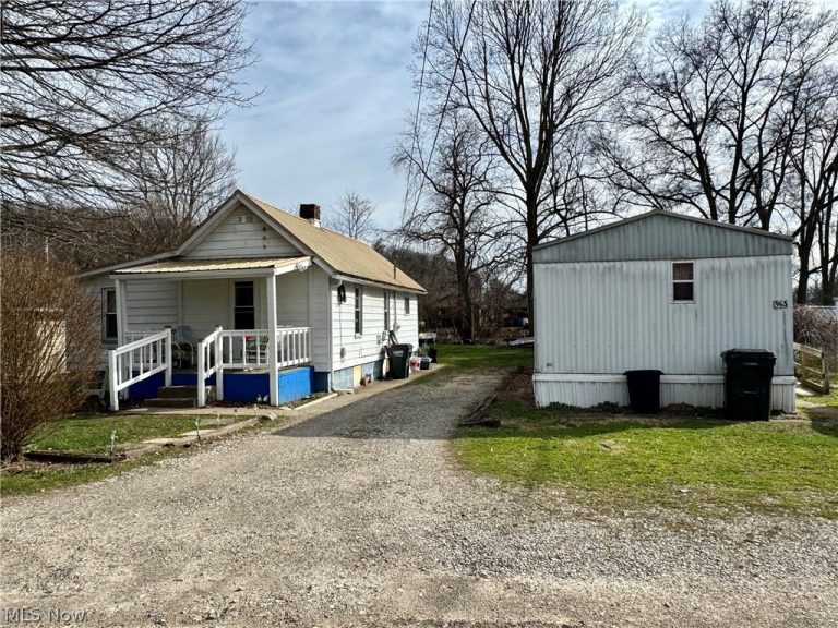 969 Linn Street, Coshocton, OH - Photo 2