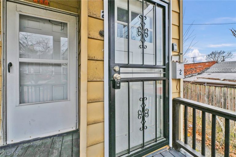 880 Stevenson Road, Cleveland, OH - Photo 3