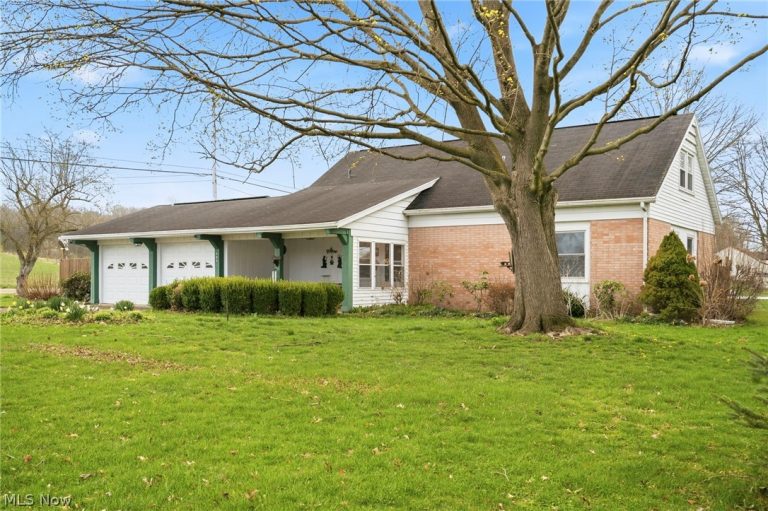 890 Huffman Square, Bolivar, OH - Photo 2
