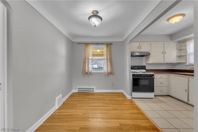 14721 Harley Avenue, Cleveland, OH - Photo 5