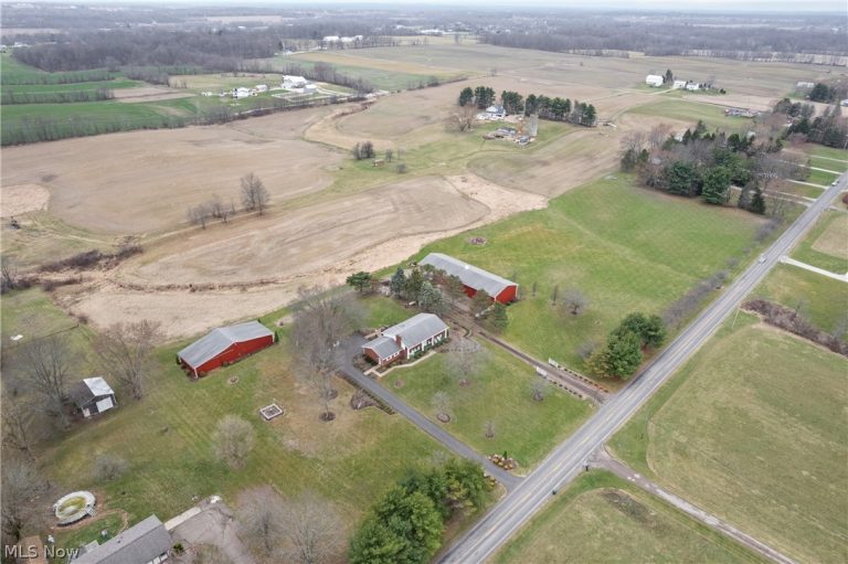 6920 Nimishillen Church Street, Louisville, OH - Photo 3