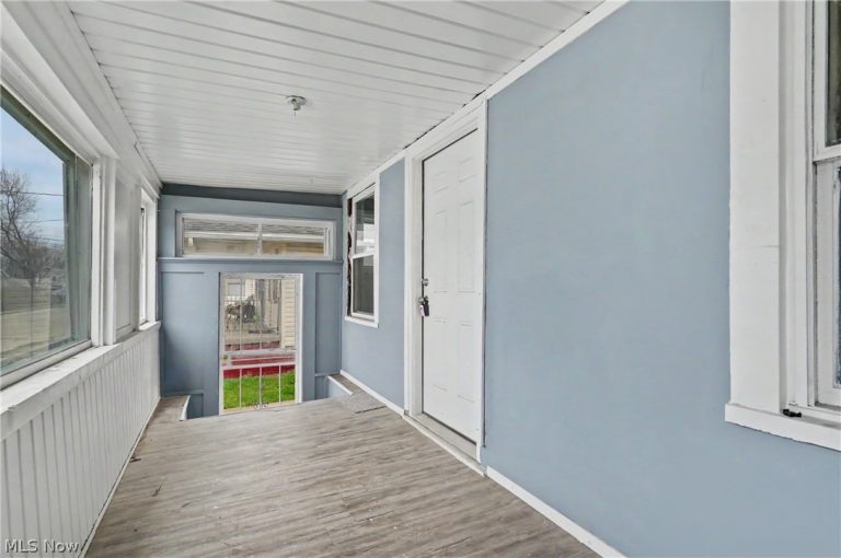 872 Cole Avenue, Akron, OH - Photo 5