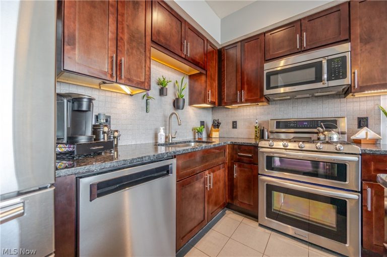 1237 Washington Avenue #1211, Cleveland, OH - Photo 4