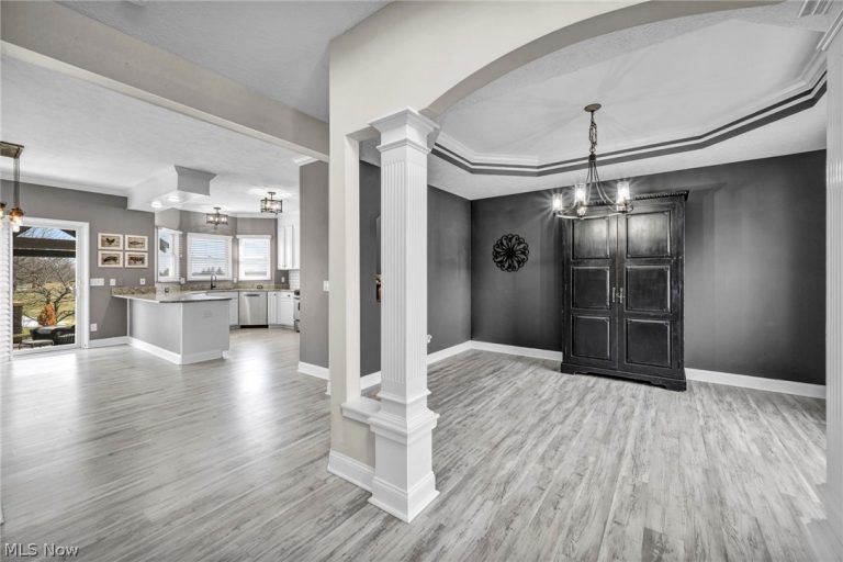 6245 Highland Green Drive, Medina, OH - Photo 8