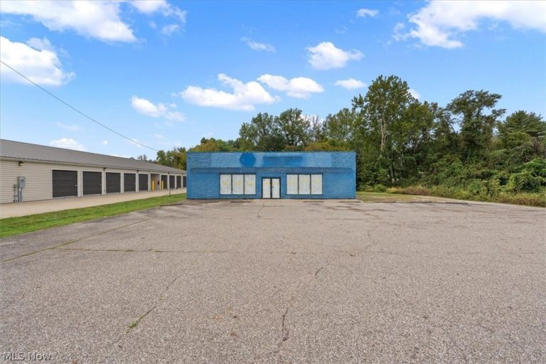 516 Washington Street, Ravenswood, WV - Photo 2