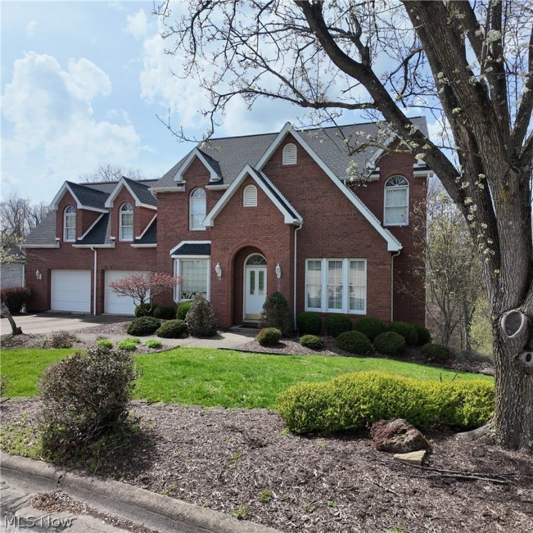 101 Lexington Drive, St Clairsville, OH - Photo 2