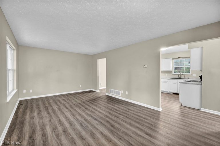 1245 Jersey Street, Alliance, OH - Photo 2