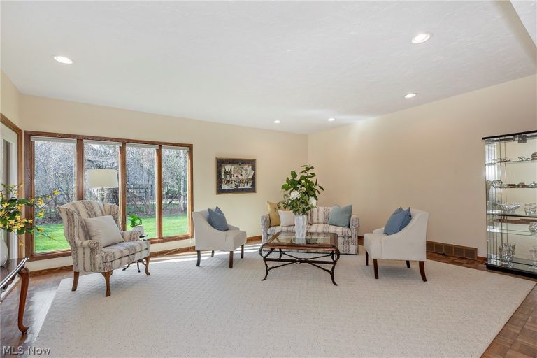 2625 Fairwood Drive, Pepper Pike, OH - Photo 5