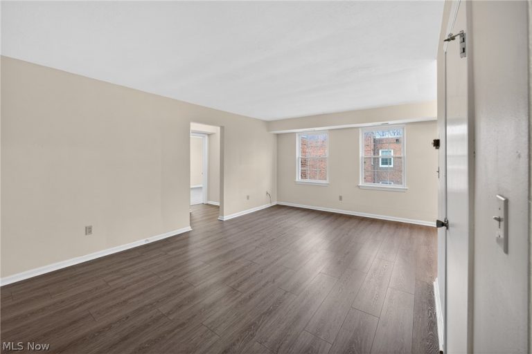 19436 Van Aken Boulevard #307, Shaker Heights, OH - Photo 5