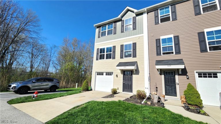 836 Sugarberry Court, Painesville Twp, OH - Photo 3