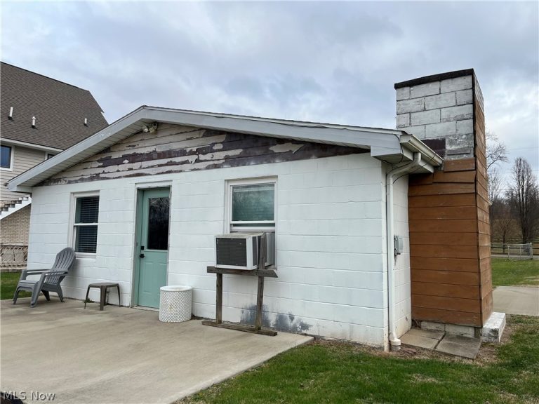 760 Happy Valley Road, Parkersburg, WV, 26104