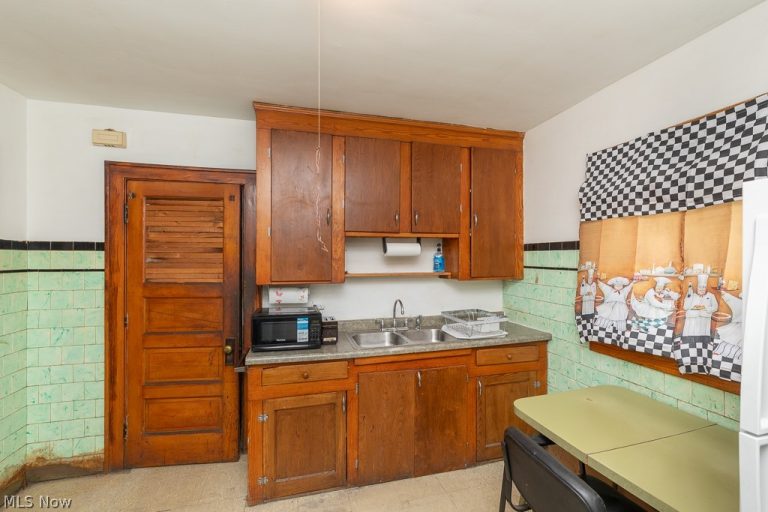 3618 114th Street, Cleveland, OH - Photo 6