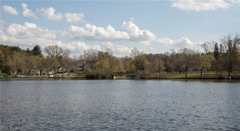 73 Cherry Drive, North Canton, OH - Photo 3