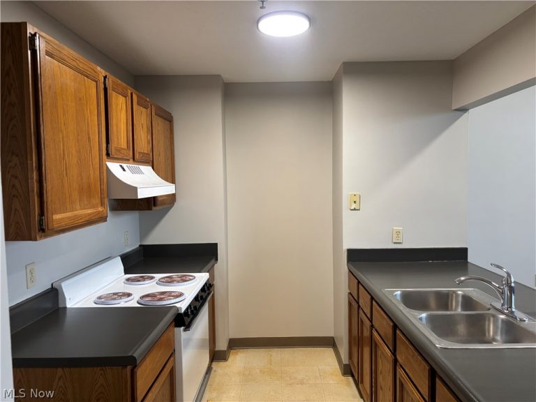 59 Lincoln Way #702, Massillon, OH - Photo 4