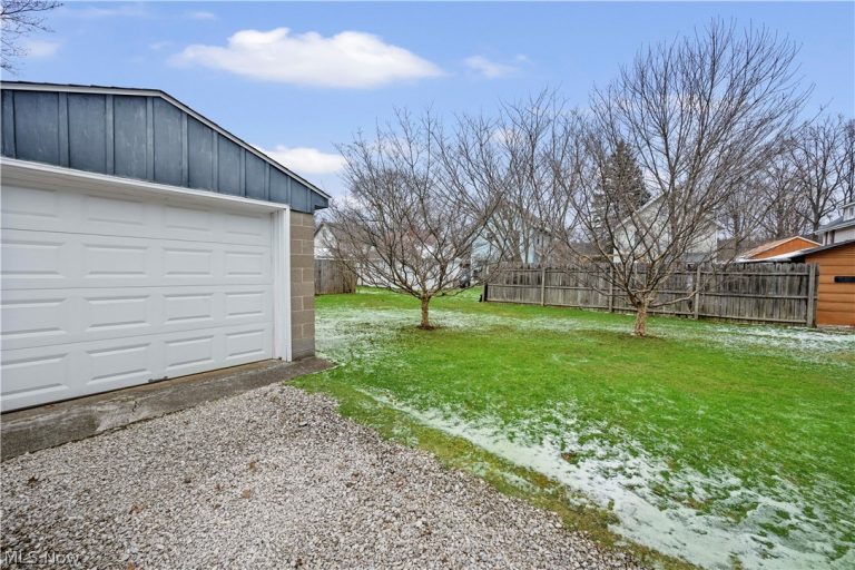 514 Tompkins Avenue, Akron, OH - Photo 5