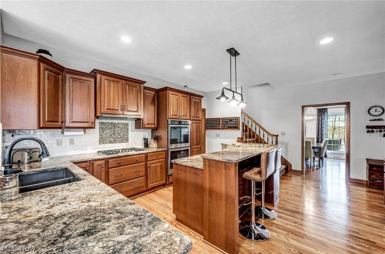 11280 Beechnut Lane, Chardon, OH - Photo 4