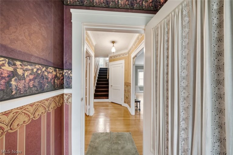 17712 Riverway Drive, Lakewood, OH - Photo 5