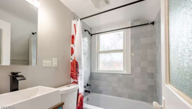 2609 Hampshire Road, Cleveland Heights, OH - Photo 4