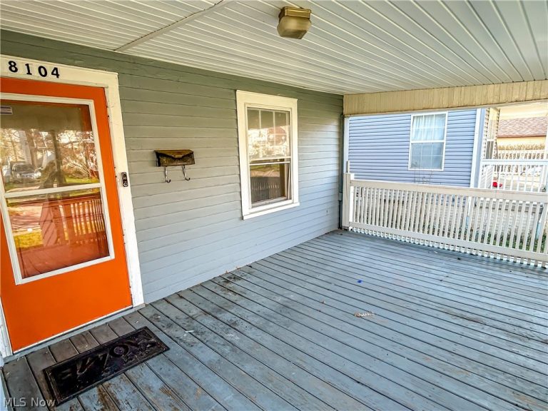 18104 Landseer Road, Cleveland, OH - Photo 3