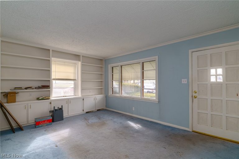 23 Wayne Avenue, Akron, OH - Photo 3