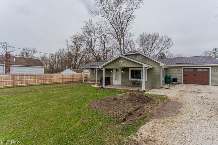 4841 Damon Avenue, Warren, OH - Photo 2