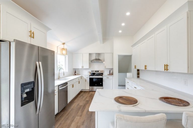 419 Briar Avenue, North Canton, OH - Photo 8