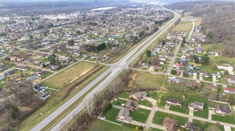 Braun Road (South Side), Belpre, OH - Photo 4