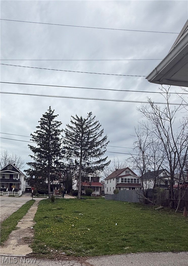 10904 Notre Dame Avenue, Cleveland, OH - Photo 2